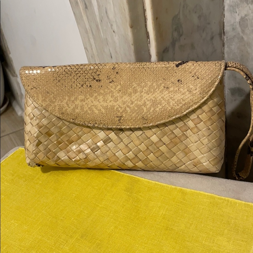 Straw and print clutch!